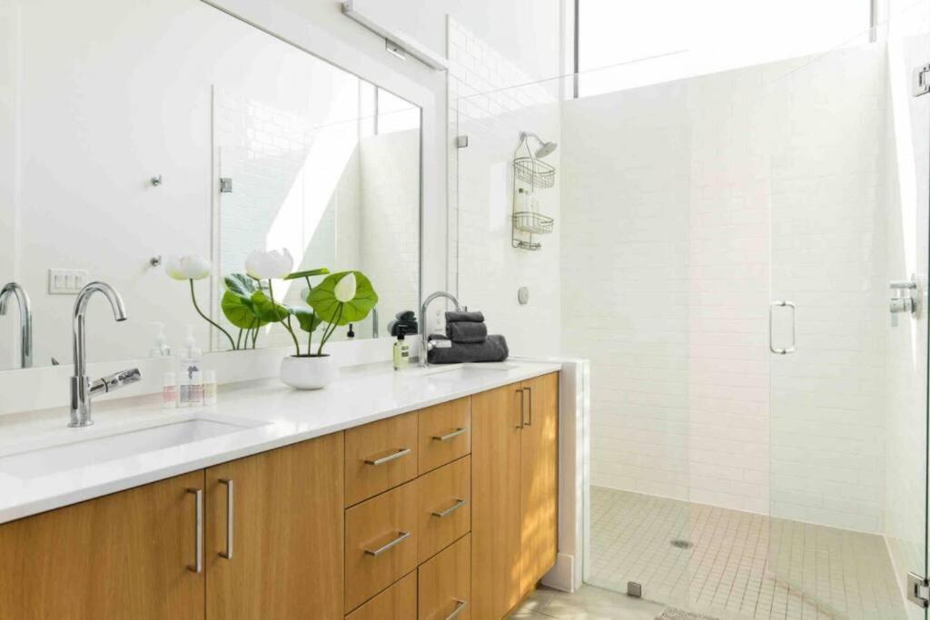Glamorous Perfectly Located Luxury 2 Bed Townhome Dallas Bagian luar foto
