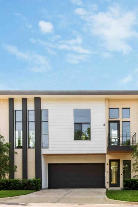 Glamorous Perfectly Located Luxury 2 Bed Townhome Dallas Bagian luar foto